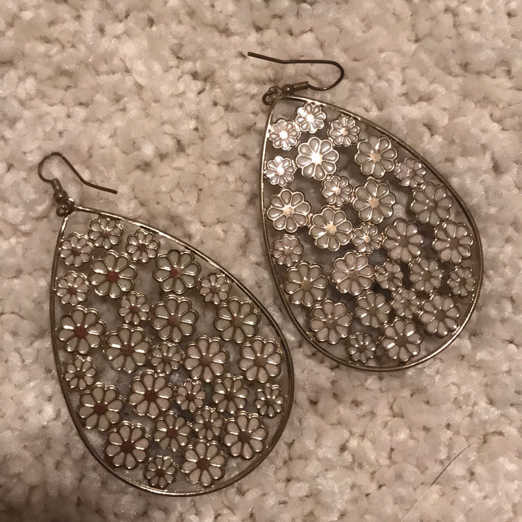 Earrings 5$